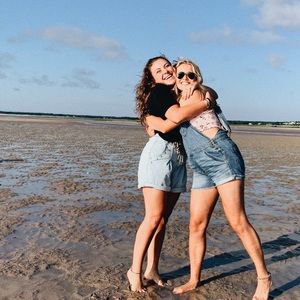 BDG Summer Shell Lightwash Mom Shorts